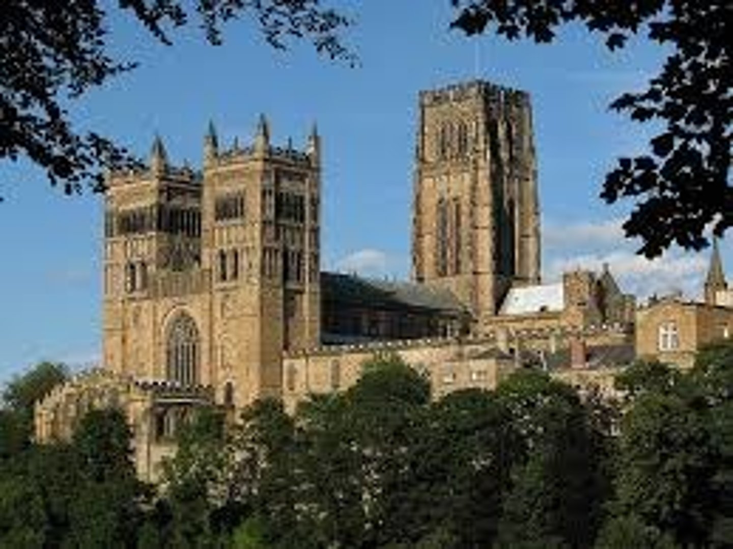 <p>said to be the GREATEST NORMAN BUILDING in england. Most ambitious and largest romanesque church, believed to be the birthplace of gothic style</p>