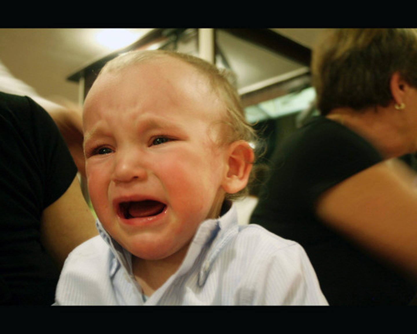 <p>to cry</p>