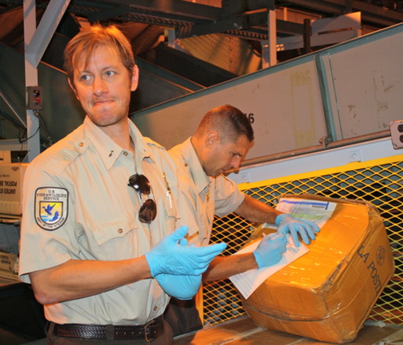 <p>(thanh tra viên)</p><p>The inspector visited the factory to ensure that safety regulations were being followed.</p><p>The inspector arrived to investigate the crime scene.</p>