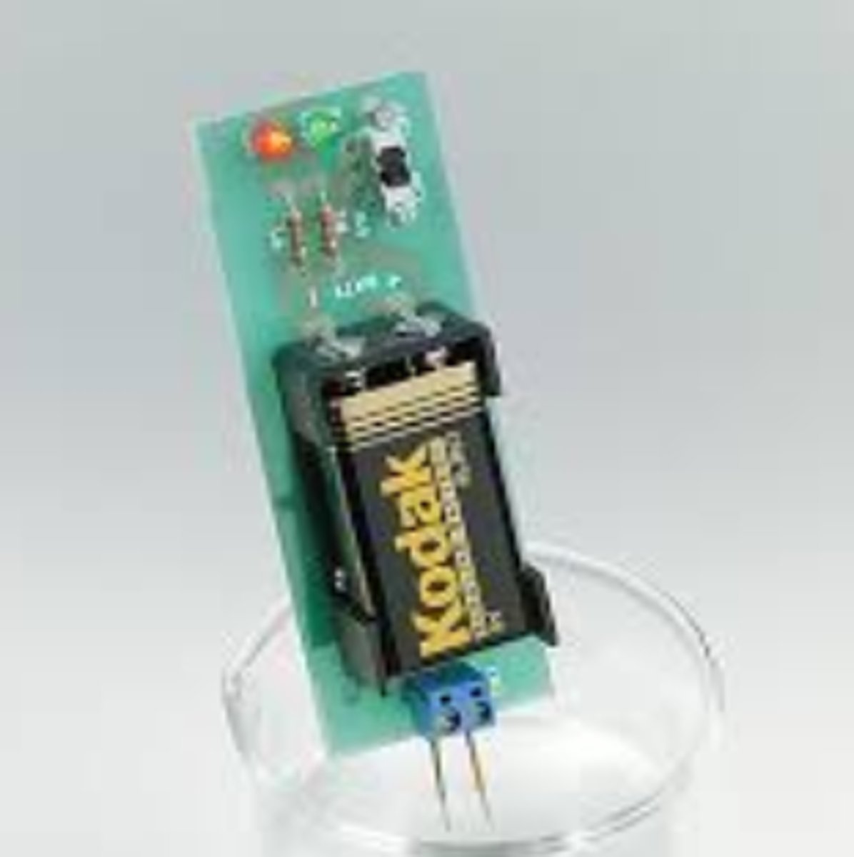 <p>used to test to see if a solution is electrolytic</p>