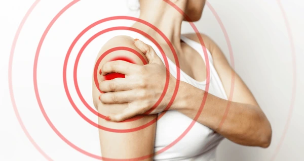 <p><span style="background-color: transparent;"><span>intensamente, de manera muy fuerte o clara, especialmente refiriéndose a sensaciones, emociones o conciencia</span></span></p>