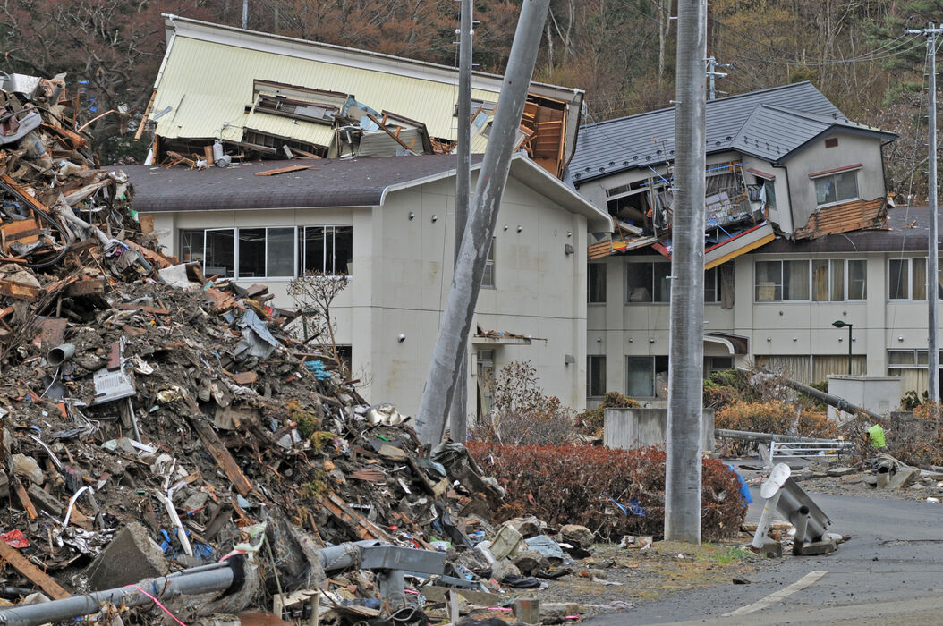 <p>An event in the natural world that causes death and destruction</p><p>Natural disasters cause injuries, deaths and damage to buildings, roads and towns.</p>