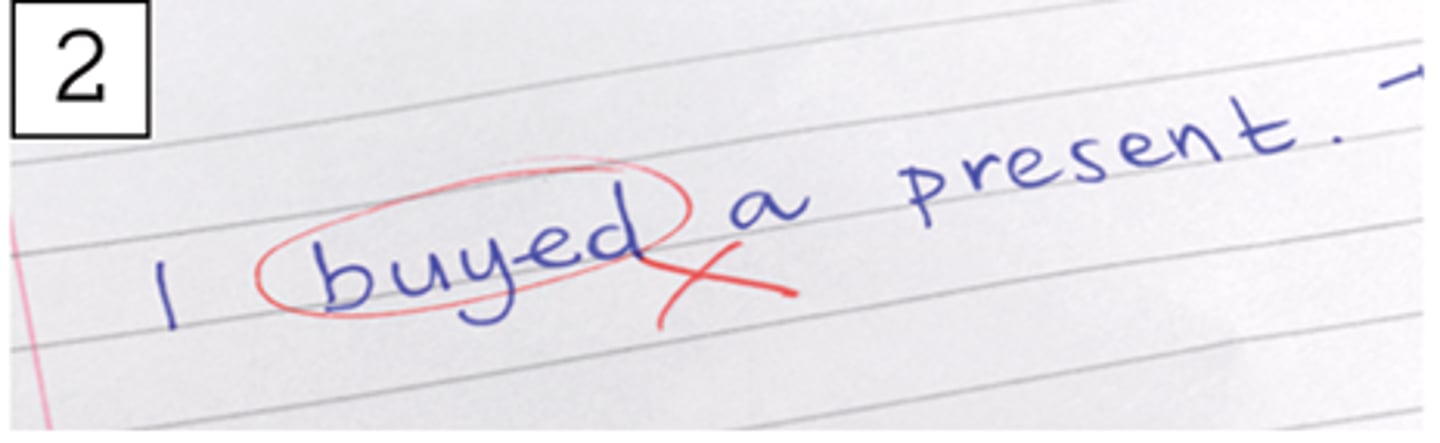 <p>(v) nhầm lẫn; (n) lỗi sai, sự nhầm lẫn</p>