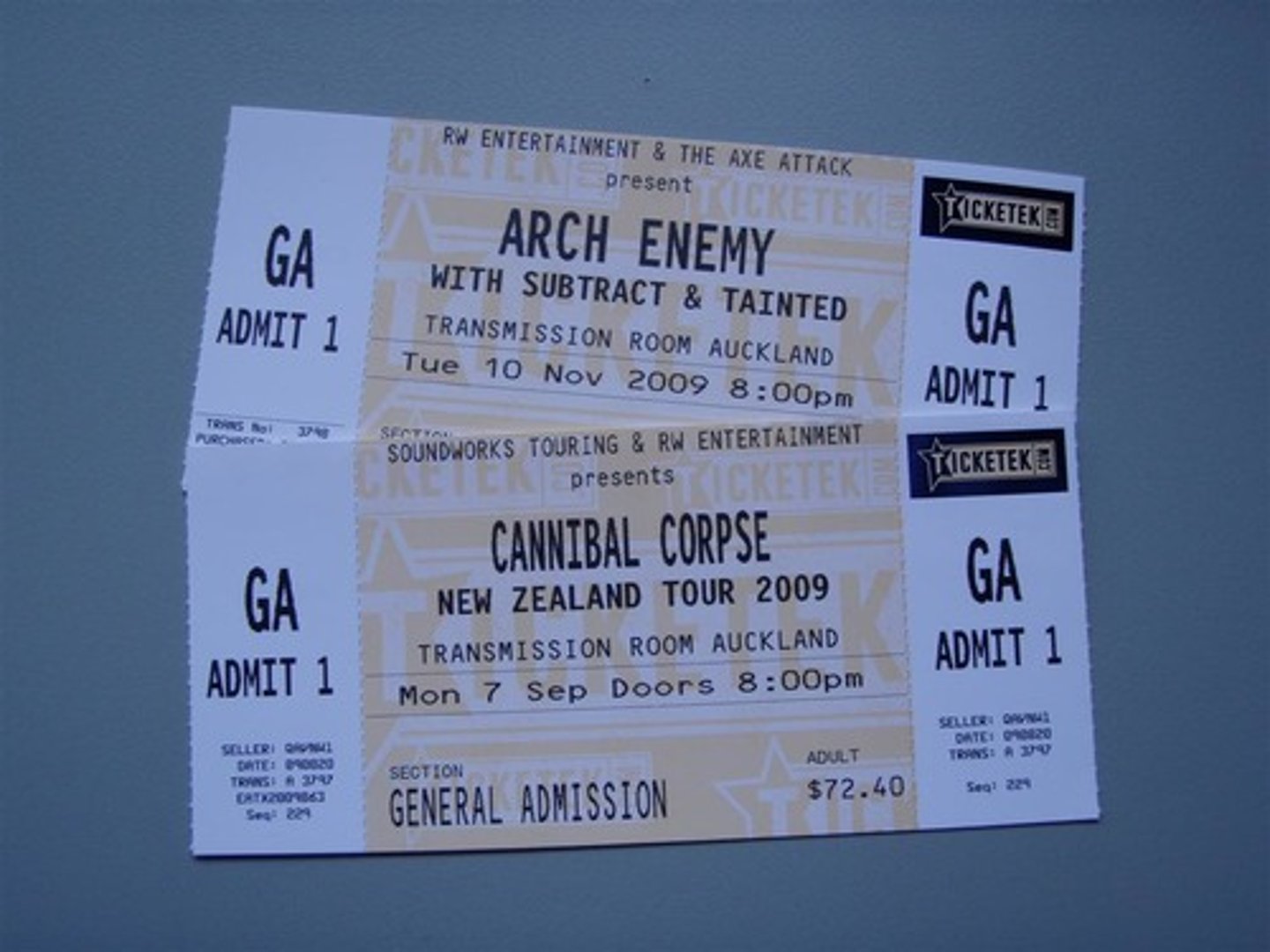 <p>tickets</p>