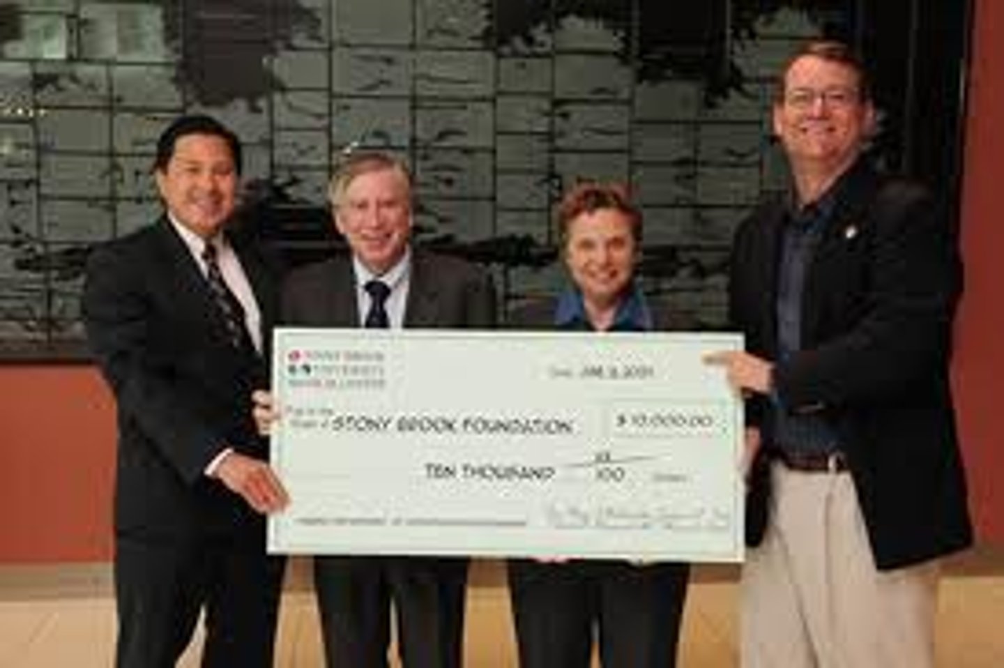 <p>To give a large amount of money to pay for creating a college, hospital, etc (grant, bestow)</p>