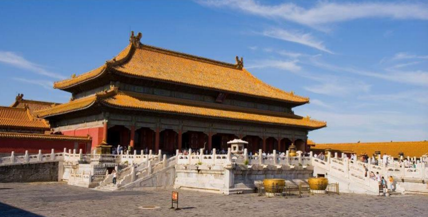 <p>Beijing, China</p><p>Built by emperor Zhu Di</p><p>the best-preserved imperial palace in China</p>