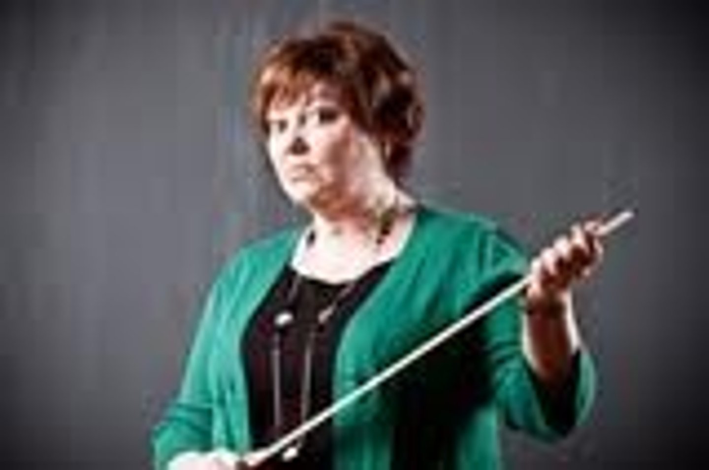 <p>/səˈvɪr/ Nghiêm khắc</p>