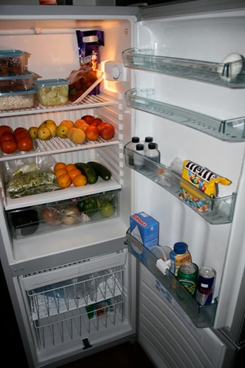 <p>refrigerator</p>