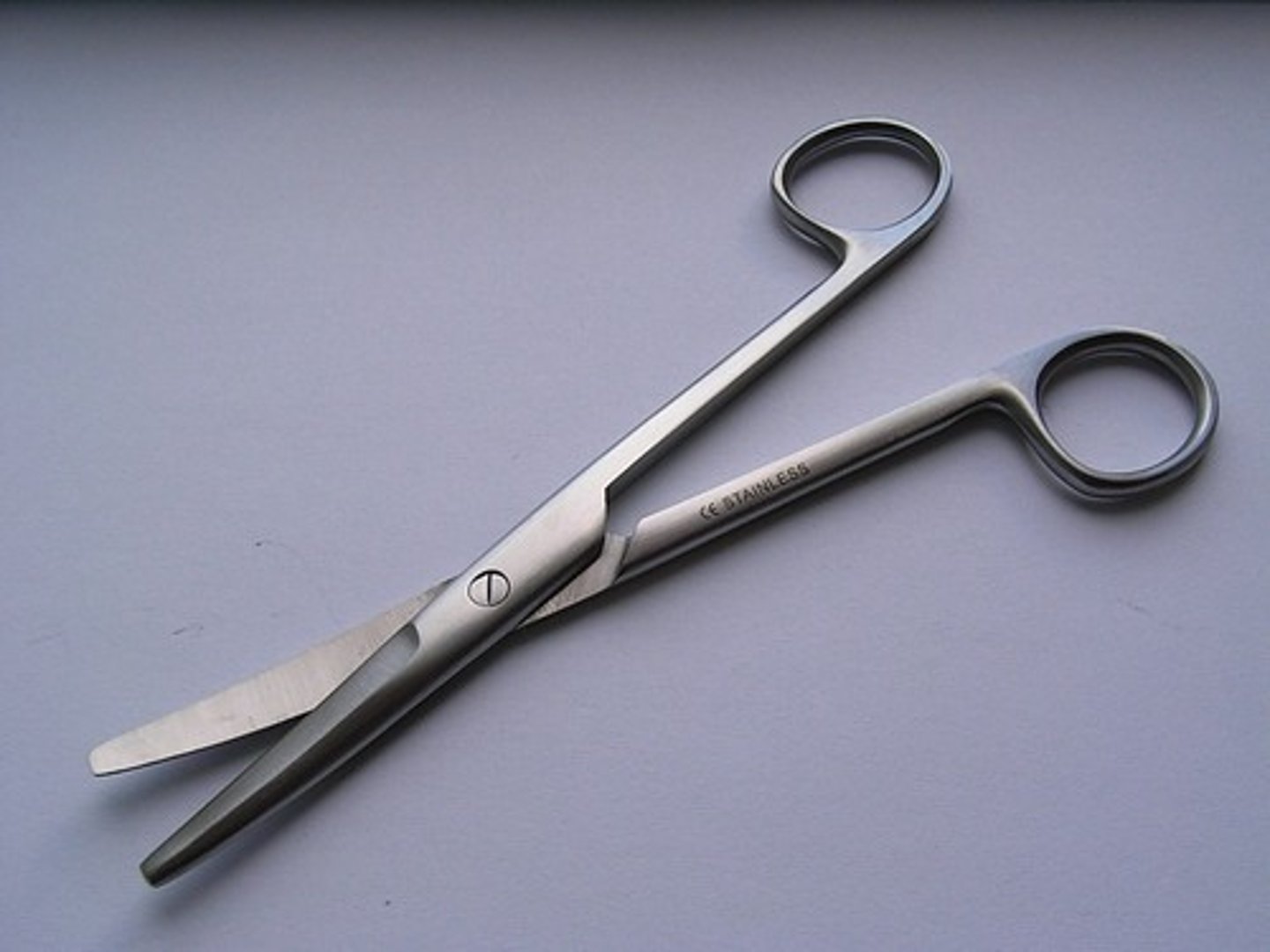 <p>Heavy-duty, Used for cutting fascia and dense tissues</p>