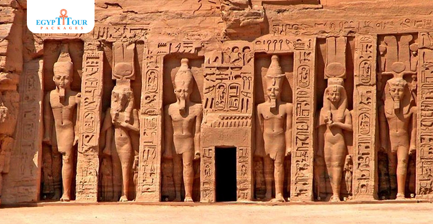 <p>describe the Queen Nefertari temple</p>