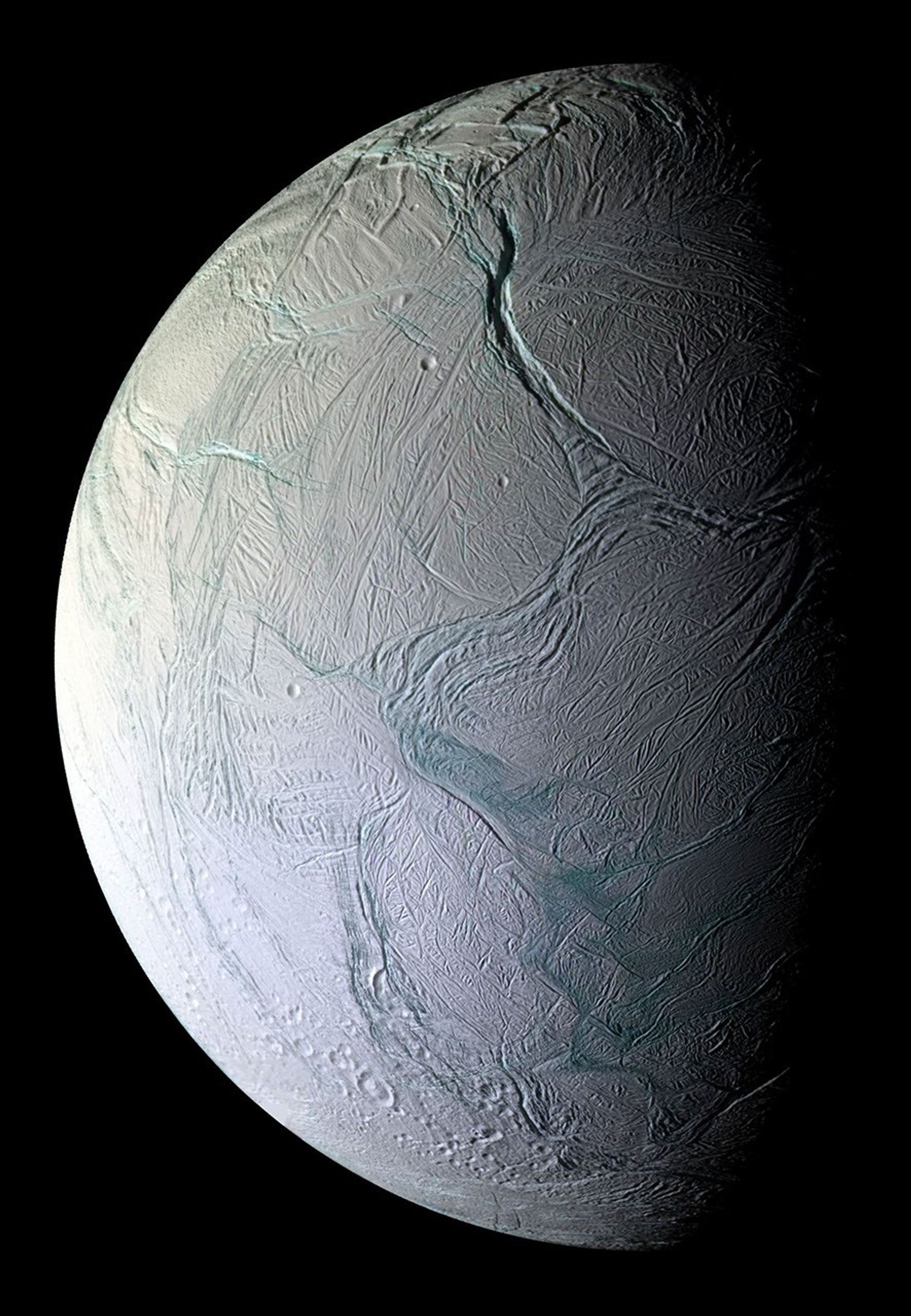 <ul><li><p>saturn’s small, but still active, moon must be heated by tidal forces</p></li></ul><p></p>