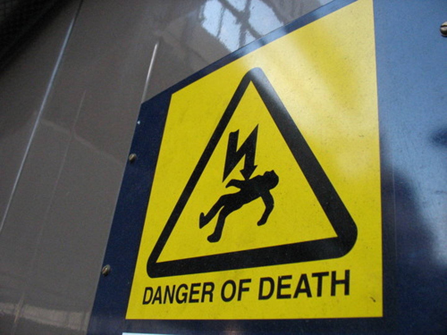 <p>danger, threat, risk</p>