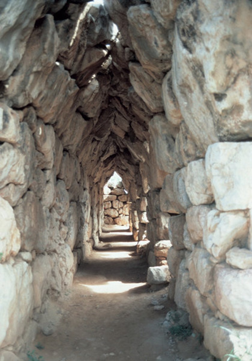 <p>They were built into the outer walls of the city. They used corbelling. Some were up to 30m long. Leading off of the galleries were a large number of rooms.</p>