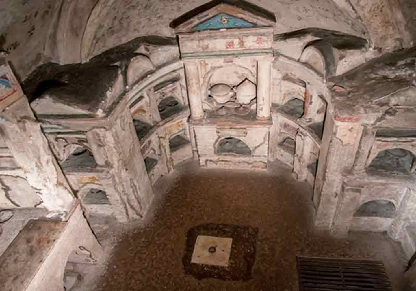 <p>- On the via Appla, near the Porta Latina in Rome</p><p>- Columbaria are associated with slave and freedmen's burial</p><p>- usually underground, can contain burials for many people</p><p>- Building dates to between 14 and 54 AD (based on the funerary inscriptions inside)</p><p>- bought by Pomponius Hylas for himself and his wife in the Flavian period, who added a mosaic panel with their names</p>