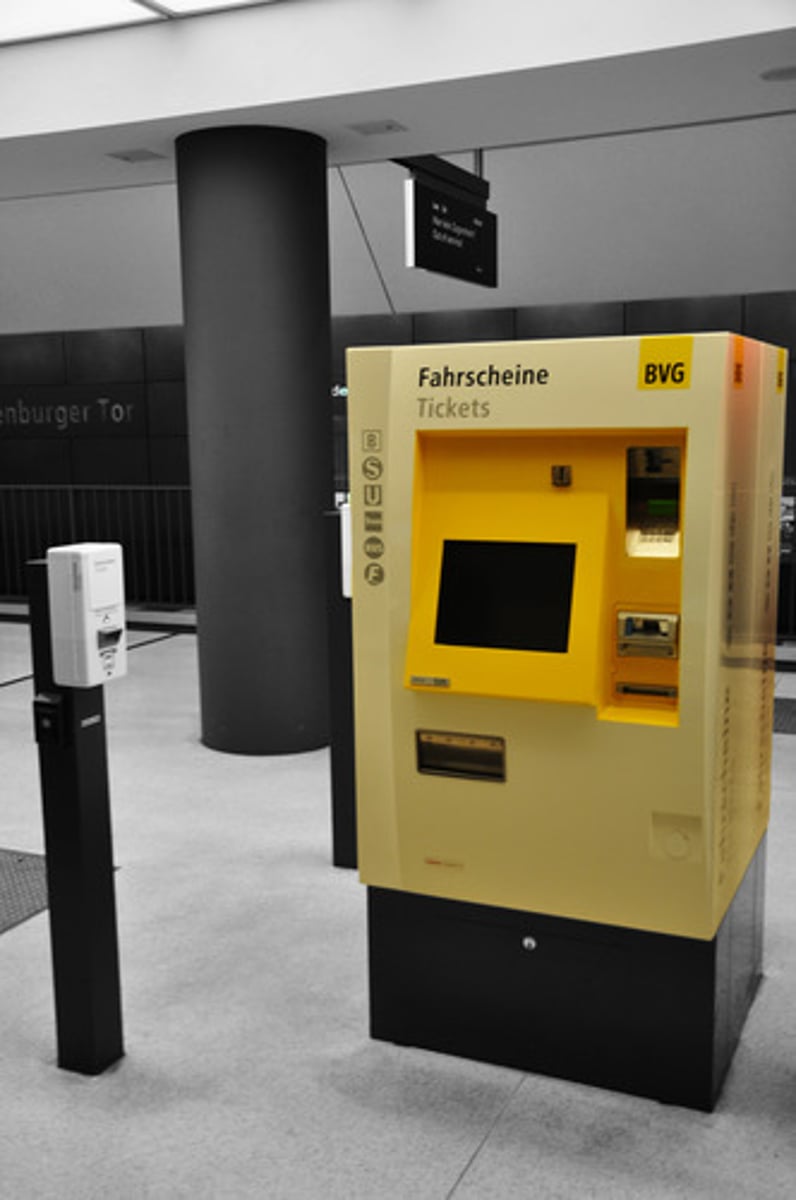 <p>ticket dispenser</p>