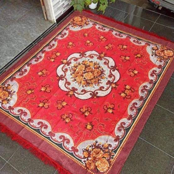 <p>Karpet</p>