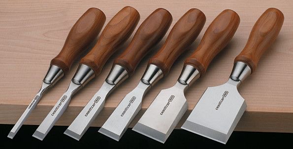 <p>This is drilling/punching/gouging tool</p>