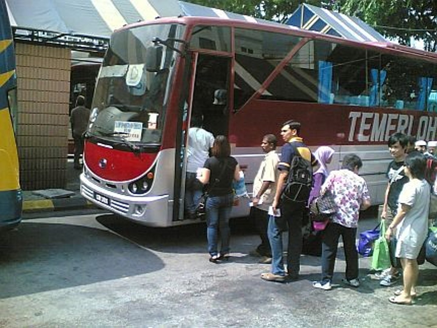 <p>you (pl. masc. or mixed group) went up (i.e., the stairs)/ got into (i.e., of vehicle)</p>