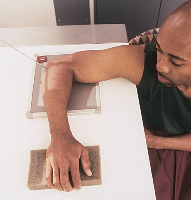 <p>axiolateral: radial head (elbow)</p><ul><li><p>CR 45° towards SHOULDER&nbsp;</p></li><li><p>arm is in lateral&nbsp;</p></li></ul><p></p>