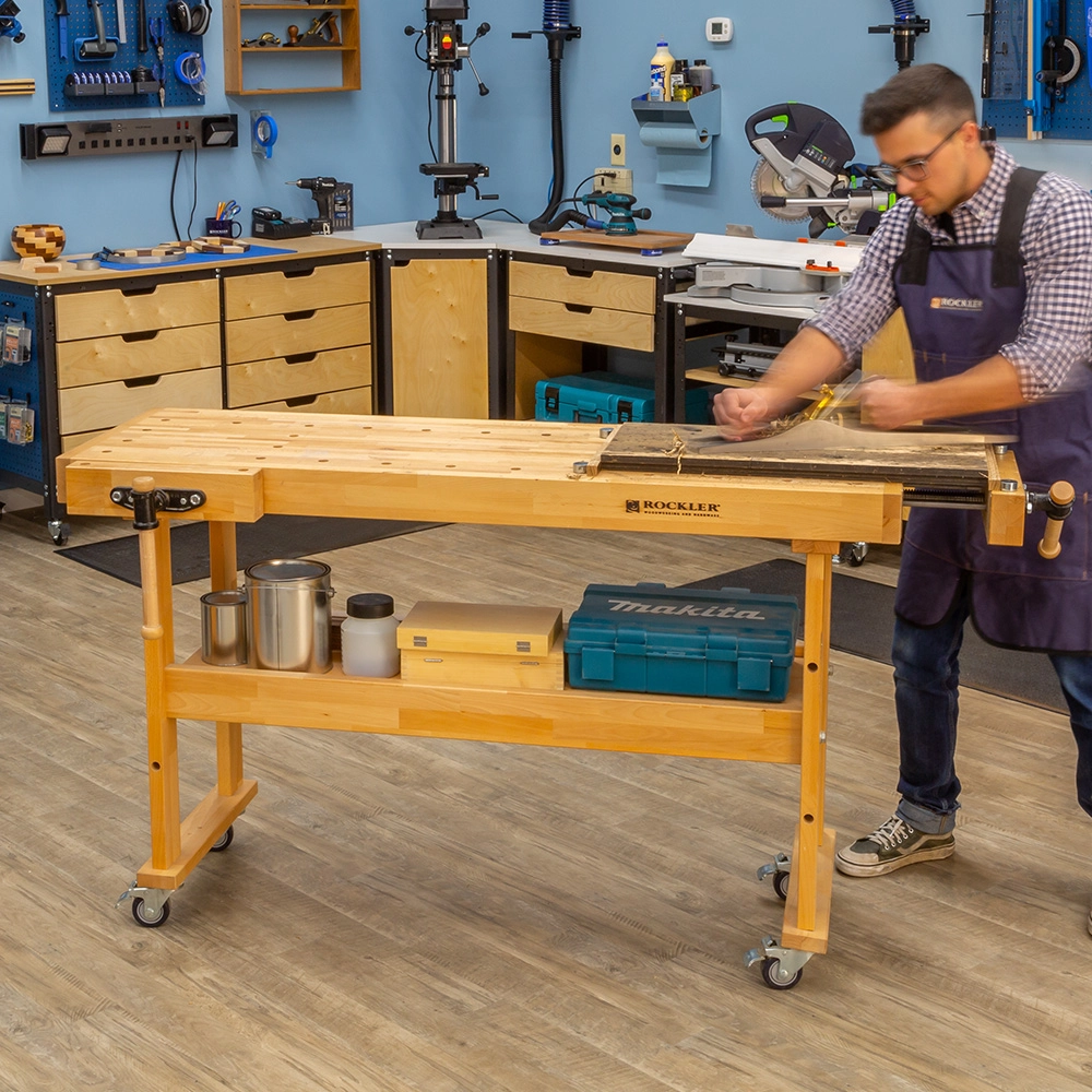 <p>Засвар, угсралт хийх ширээ.</p>