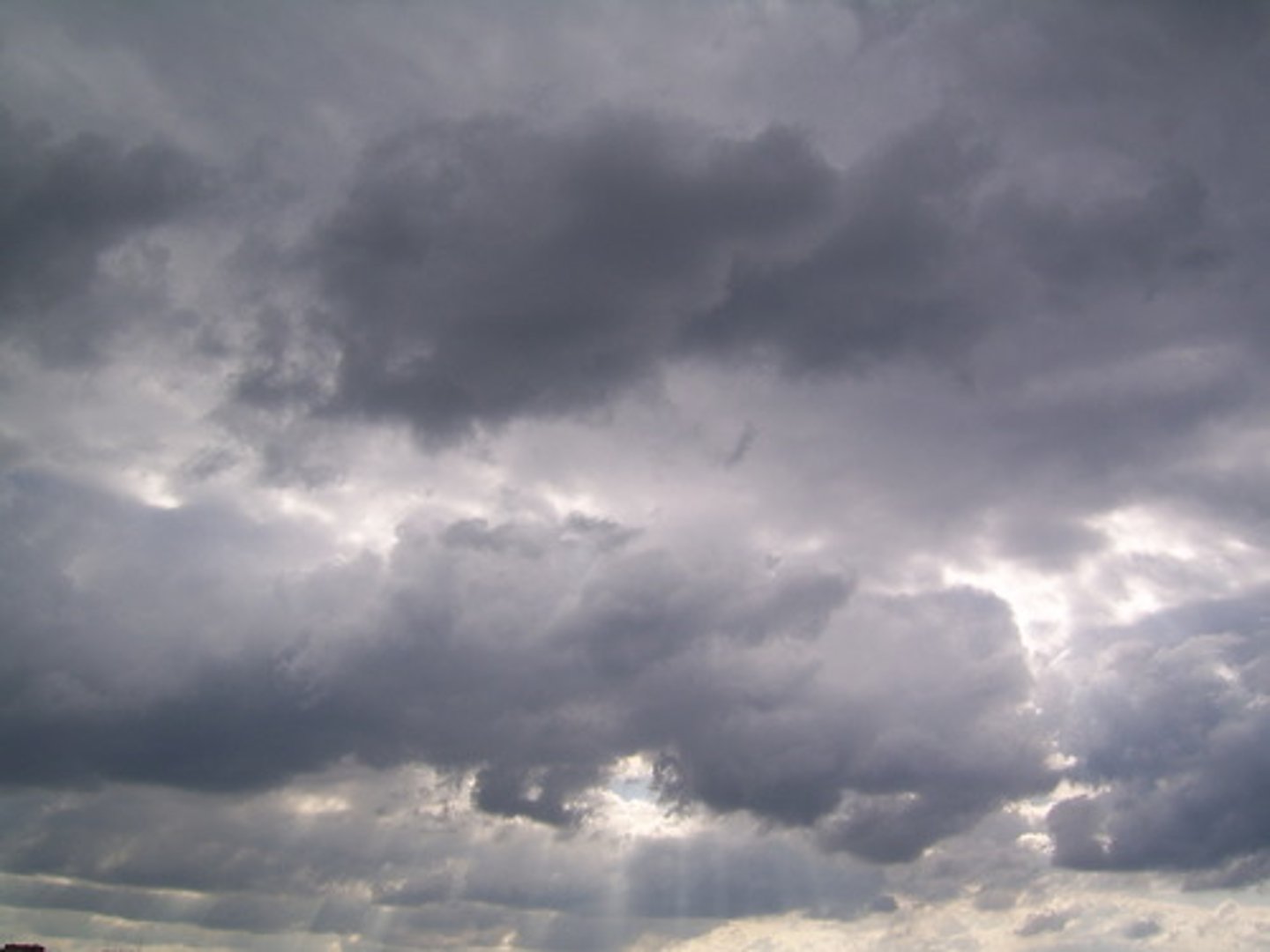 <p>it's cloudy</p>