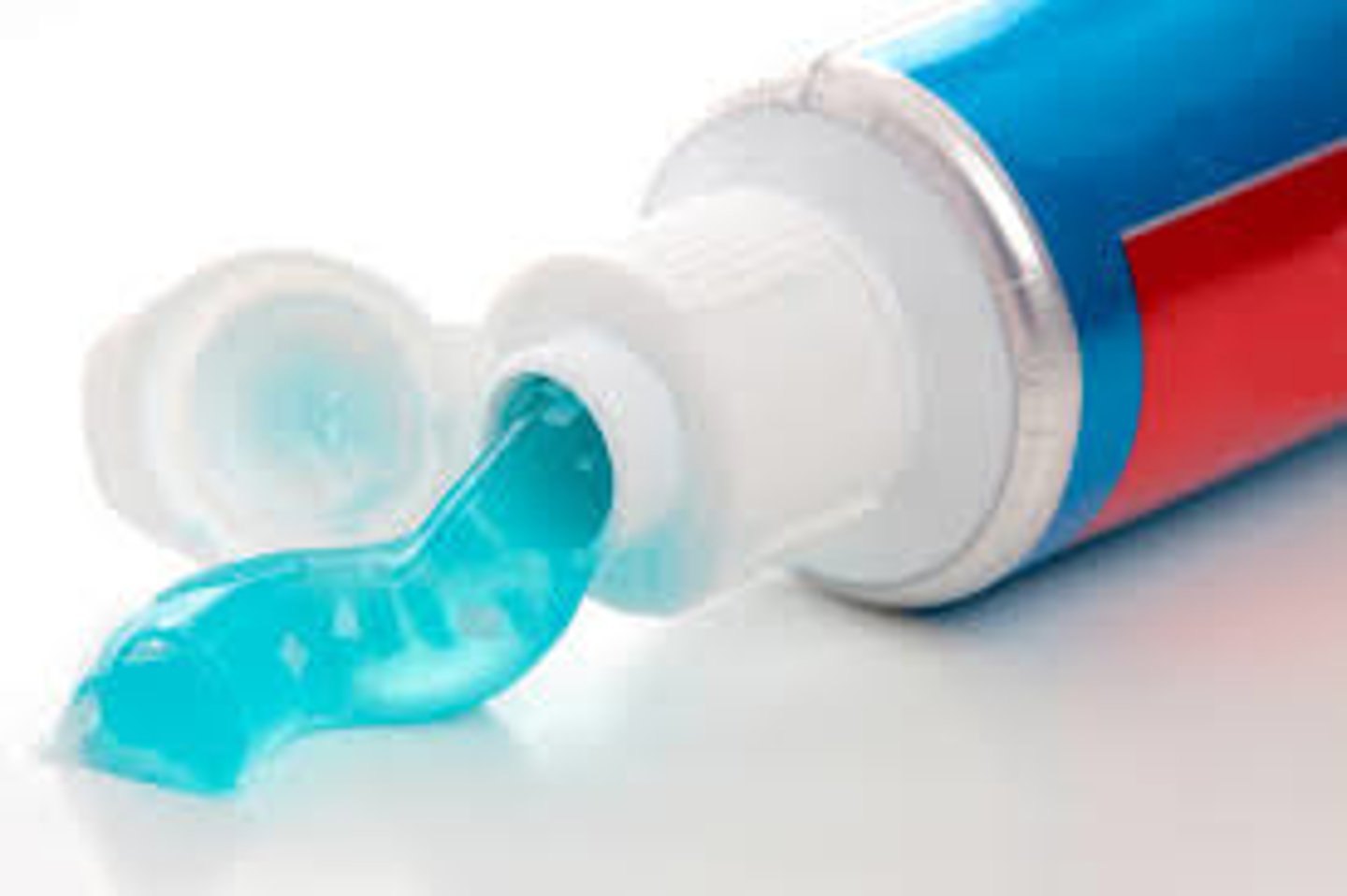 <p>the toothpaste</p>