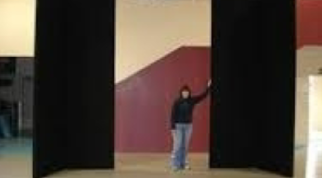 Two-fold piece of scenery