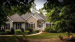 <p>to live or have one’s home in a particular place.<br></p>