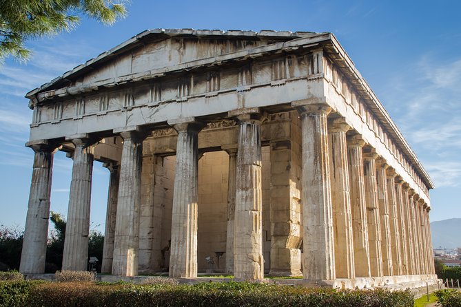 <p>This type of Greek tomb is a temple-like building</p>