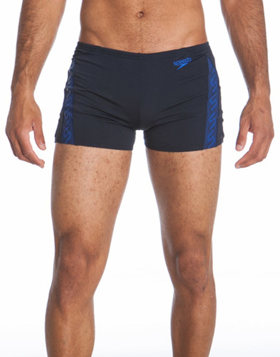 <p>shorts men wear to swim in</p>