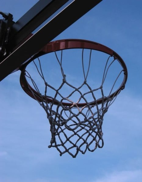 <p>You (formal) play basketball.</p>