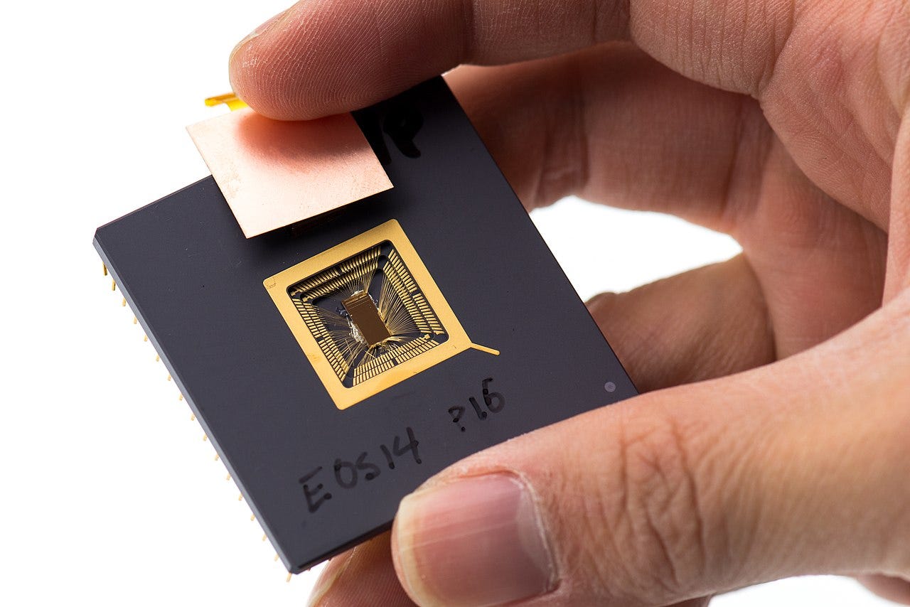 <p>Low-level programming, very powerful, close to machine learning, direct access to computer hardware</p>