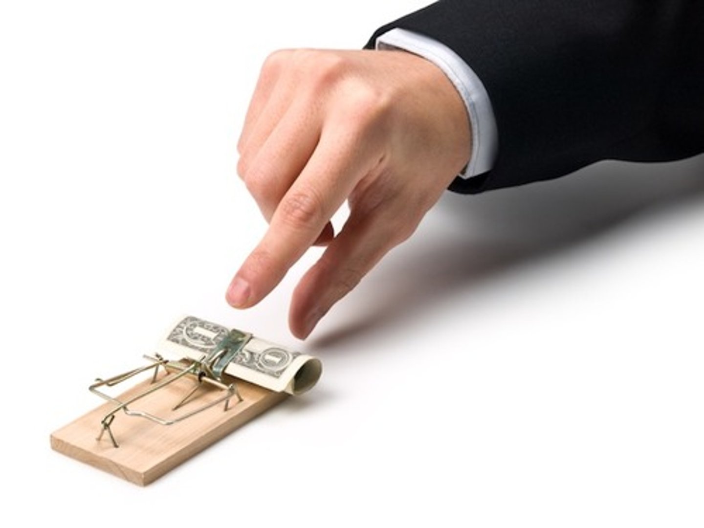 <p>(fēngxiǎn)- risk; danger; hazard</p>