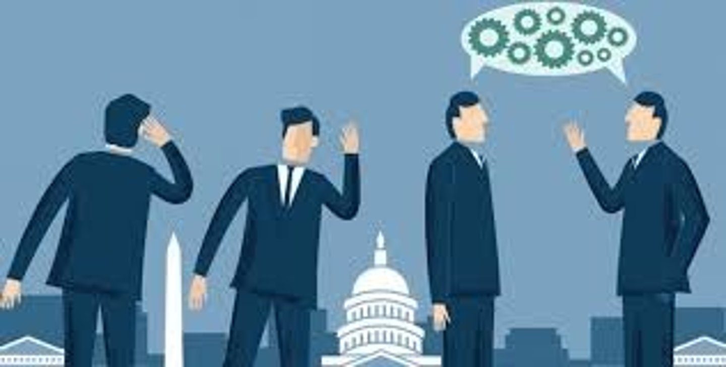 <p>người trong cuộc</p><p>người ở trong</p><p>người của nội bộ (một hội...); người nắm được tình hình nội bộ (một tổ chức...)</p><p>Bởi vì là một người trong cuộc</p><p>Because being an insider</p>