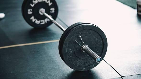 <p>Entrenar/el entrenamiento</p><p>Yo me gusto entrenar</p>