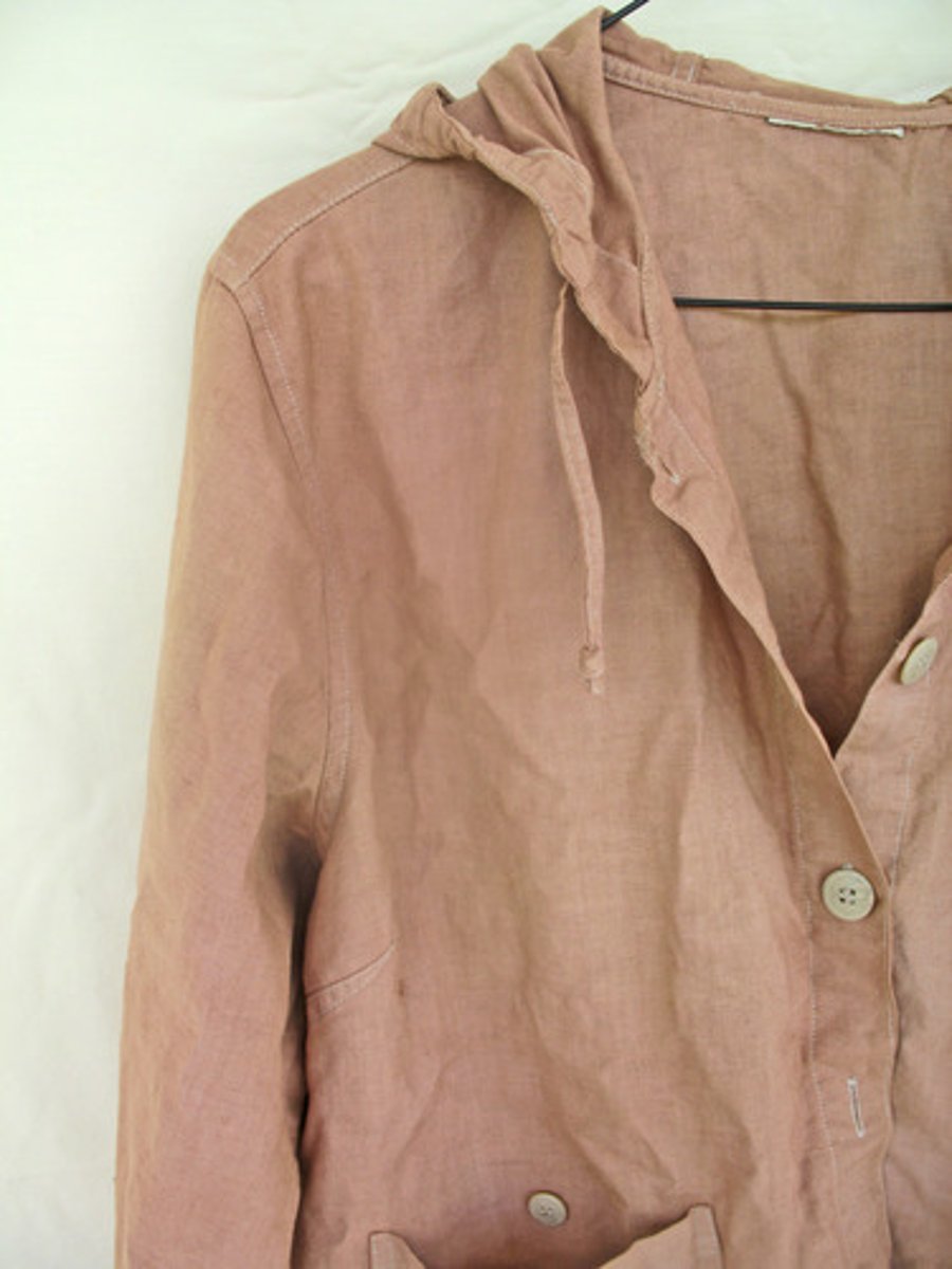 <p>clothes that look old and in bad condition because of being used for a long time or not being cared for</p>