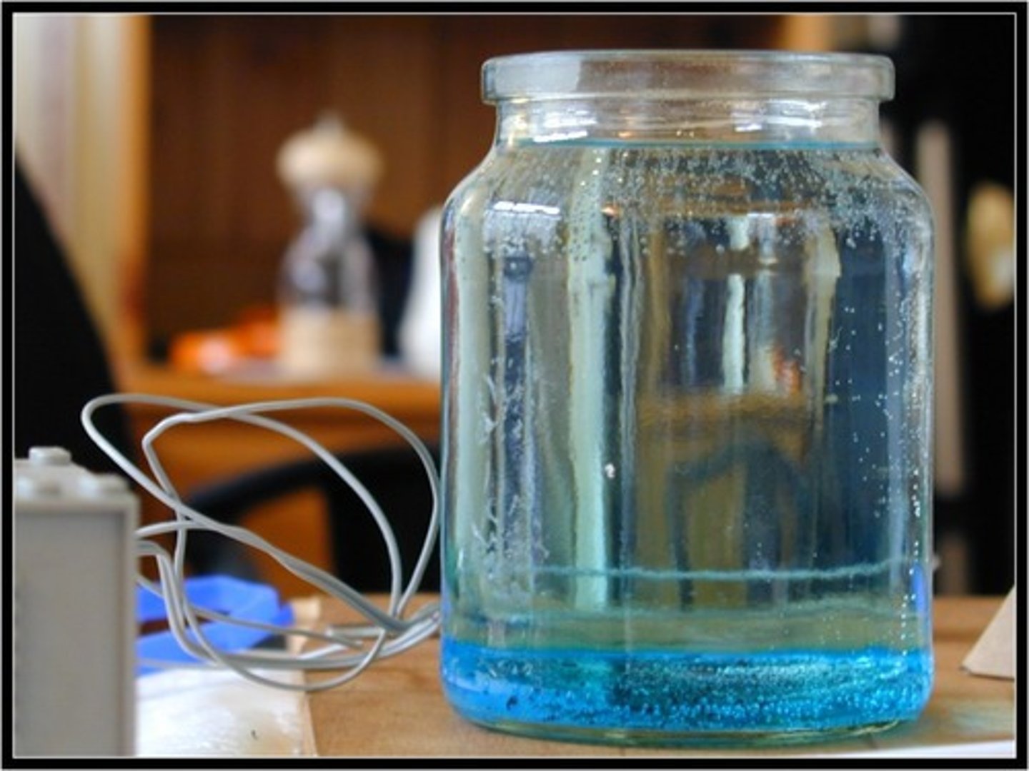 <p>a solution that has very little solute in the solvent.​</p>