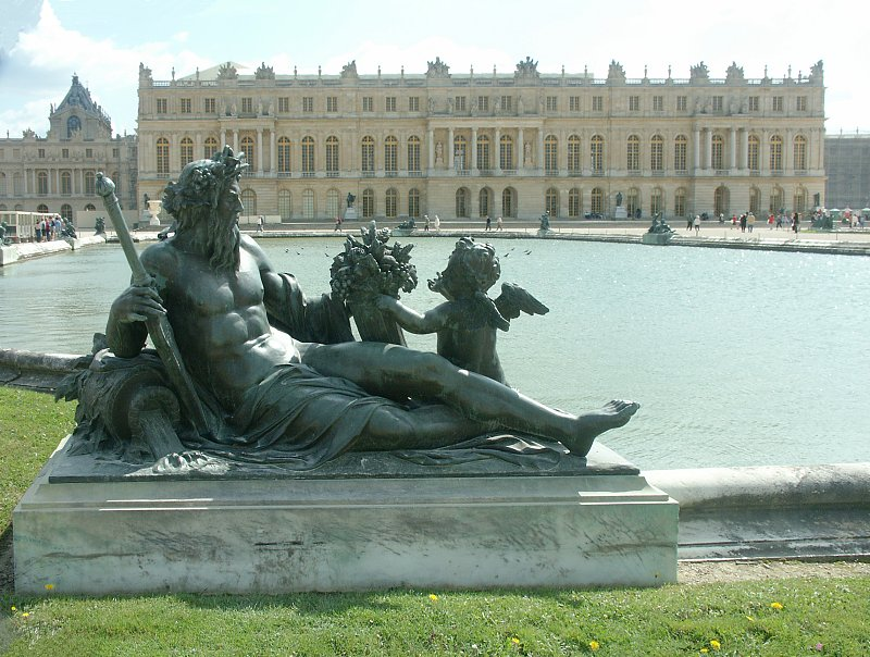 <p>Garden Facade of the Palace of Versailles, Louis le Vau</p>