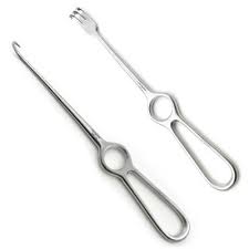 Retracts and exposes superficial wounds (Rake) "small"