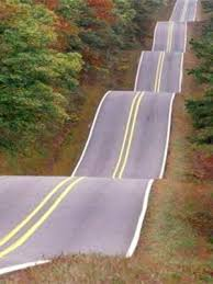 <p>undulate (v) /<a target="_blank" rel="noopener noreferrer nofollow" class="link" href="http://ˈʌn.dj" data-prevent-progress="true">ˈʌn.dj</a>ʊ.leɪt/</p>