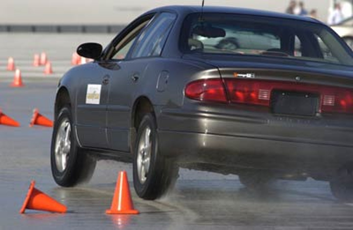 <p>to steer</p>