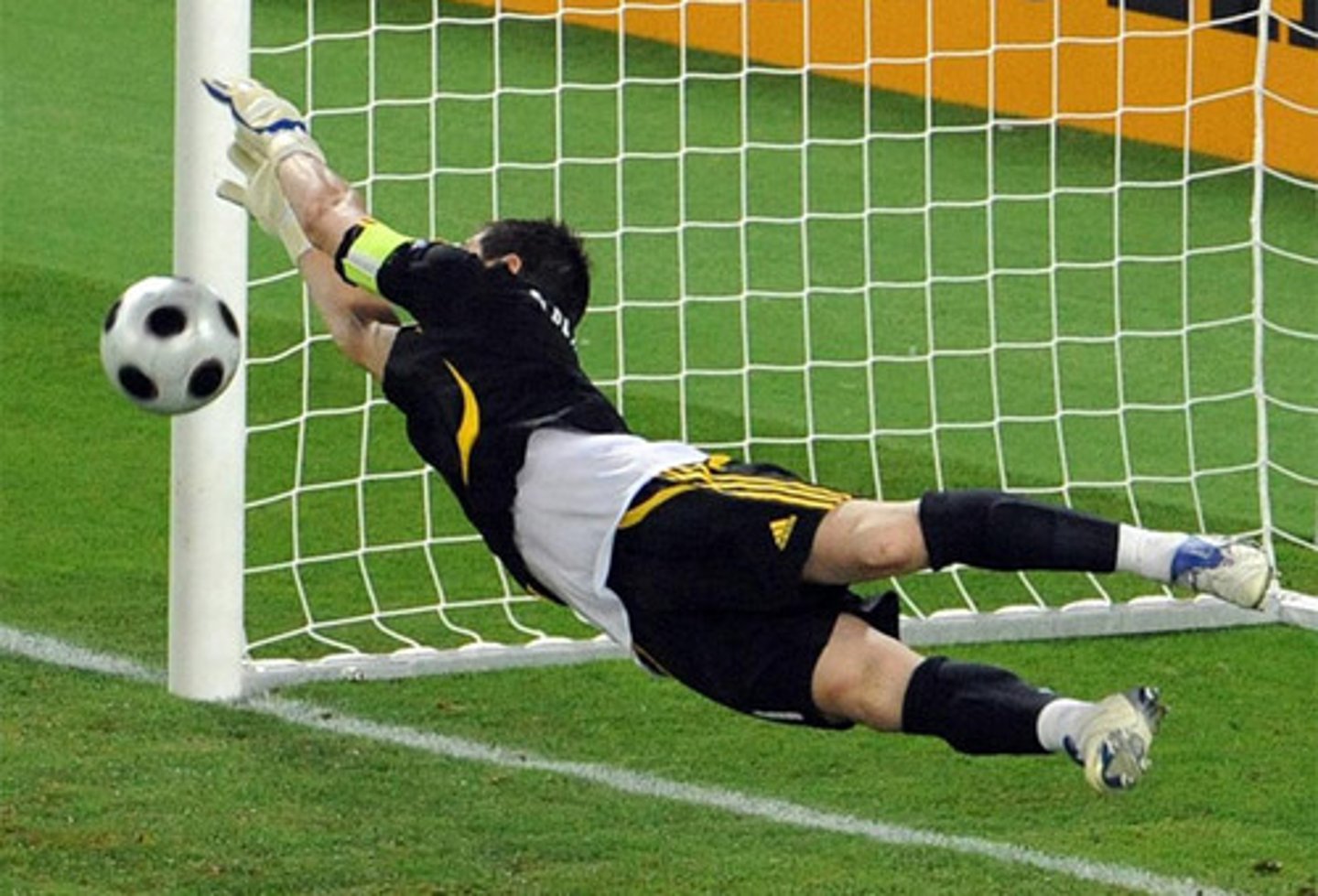 <p>to block, to stop</p>