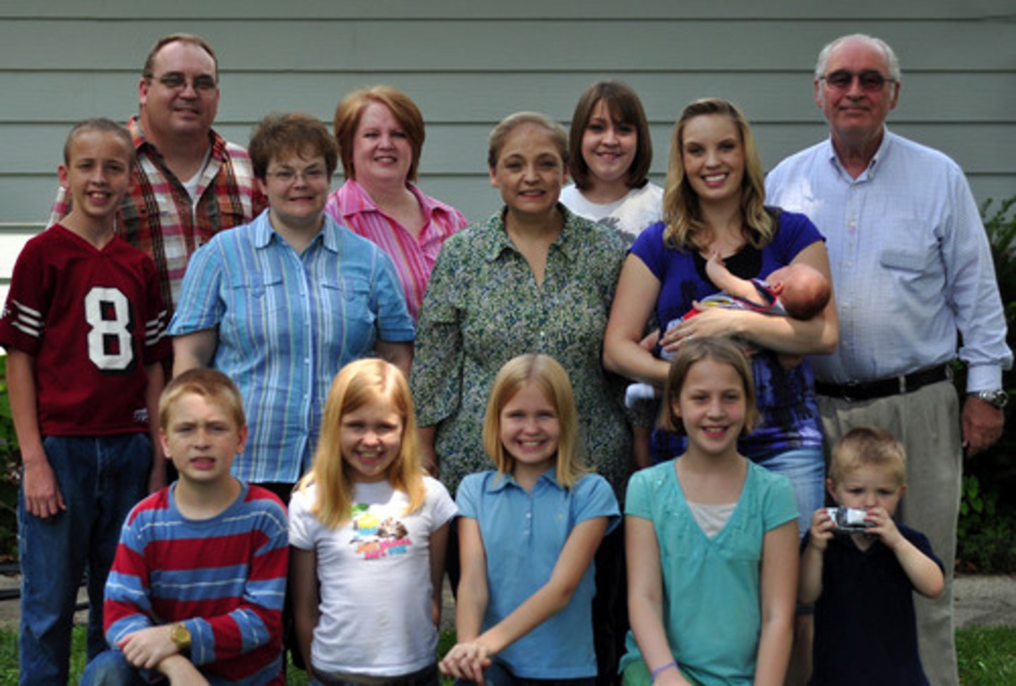 <p>1. Future generations.</p><p>2. A person's descendants.</p>