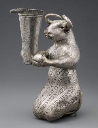 <p>Silver Cow Vessel</p>