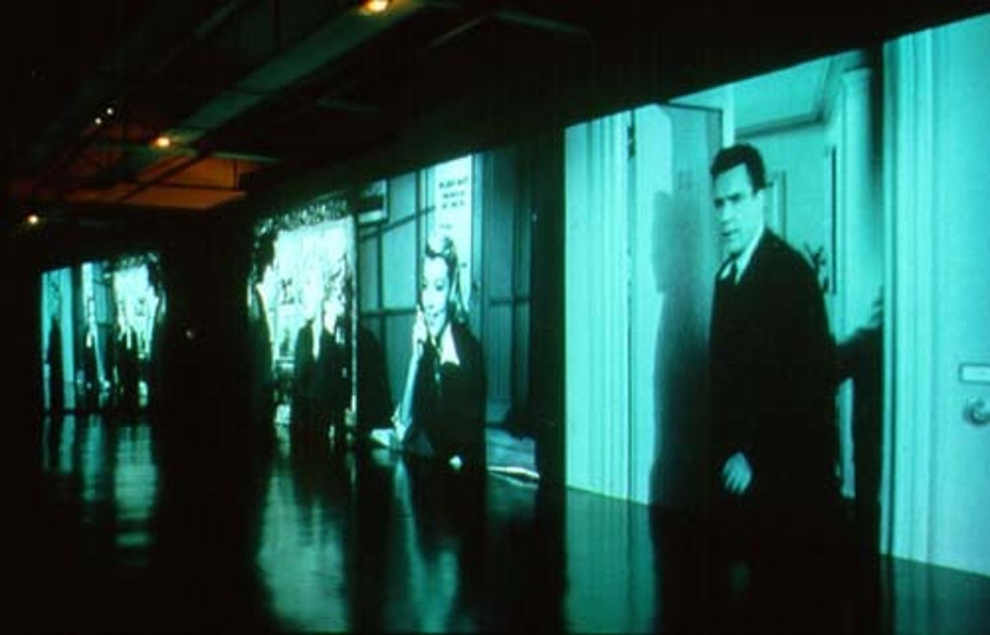 <p>"already seen"; the experience of thinking that a new situation had happened before</p>