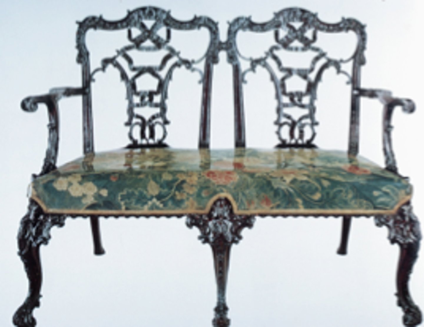 <p>exagerated yolk back</p><p>ball and claw foot</p><p>cabriole leg</p><p>ribbon back</p>