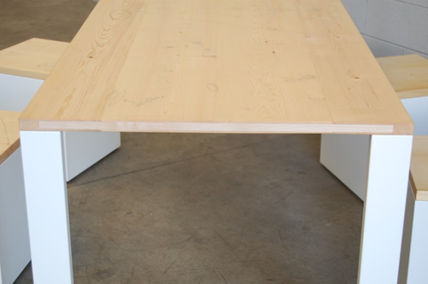 <p>table</p>