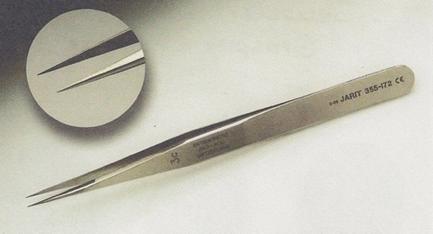 <p>Ultra-fine forceps used in ophthalmic surgeries.</p>