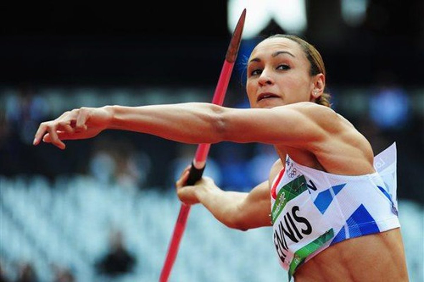 <p>to throw, hurl</p>