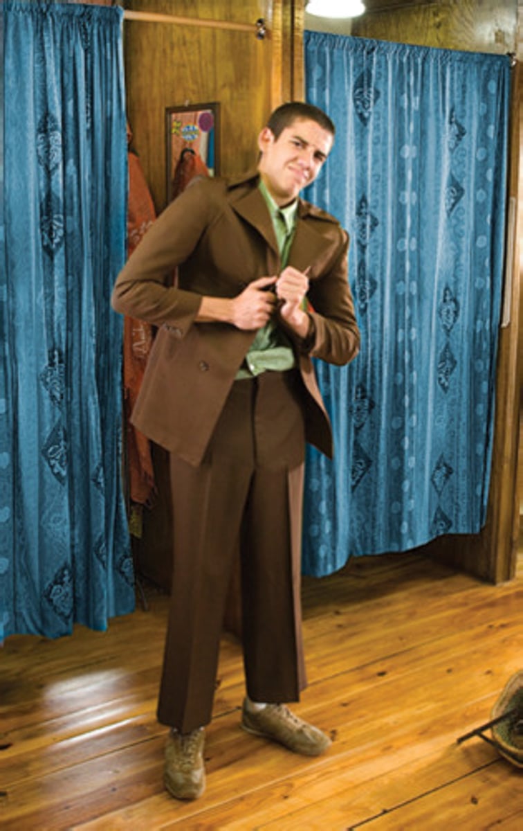 <p>chật, chắc</p>